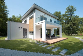 KOE Einfamilienhaus Flachdach grau - ODENWÄLDER Fenster